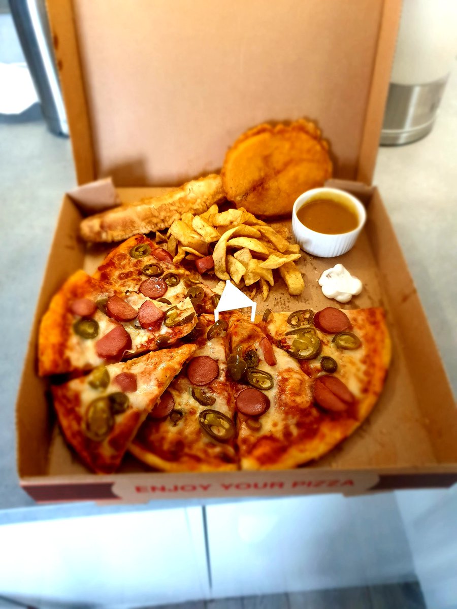 Magoo1888's tweet photo. Last supper before the diet. https://t.co/uZyVxHFasJ