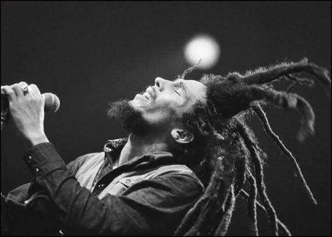 9jaDr's tweet photo. A year less 2 score, since the Legend passed.....
Black up, rastaman, for this too cannot last.
Assurances of better days. Always. #Marley #legend #HitMeWithMusic #everly https://t.co/qr4x2M4M3e