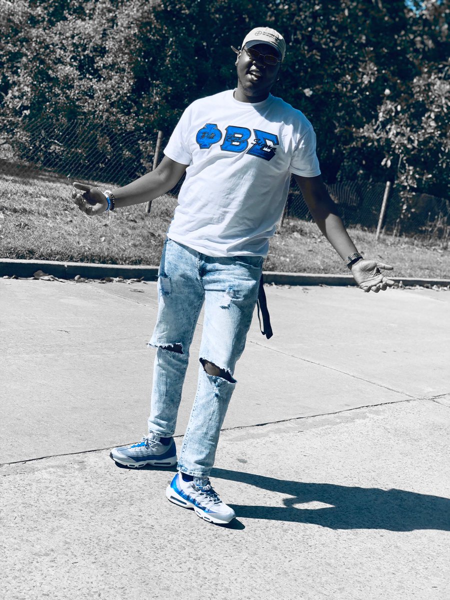 Blu_Encore7's tweet image. I’m not romantic I’m just NaΣty 
🤘🏾🤘🏾💙💙🐺🐺 #ΦΒΣ #Spr20 #Encore #TailClub #7