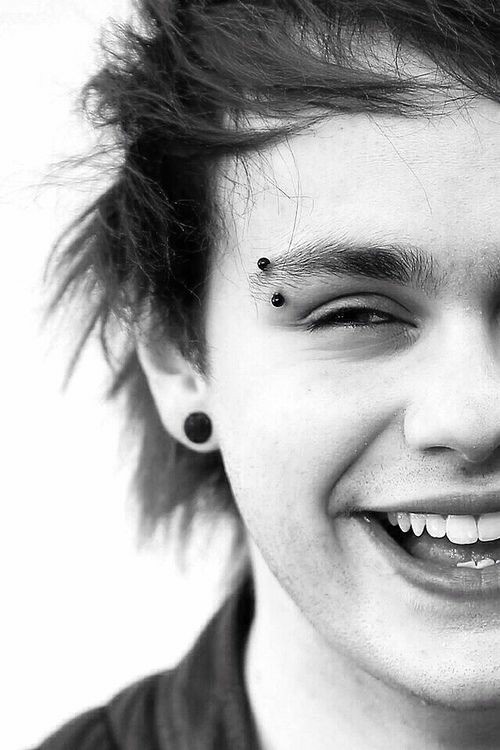 carouselive's tweet photo. michael's eyebrow pricing, a very very necessary appreciation post https://t.co/S6K1OLK5i3