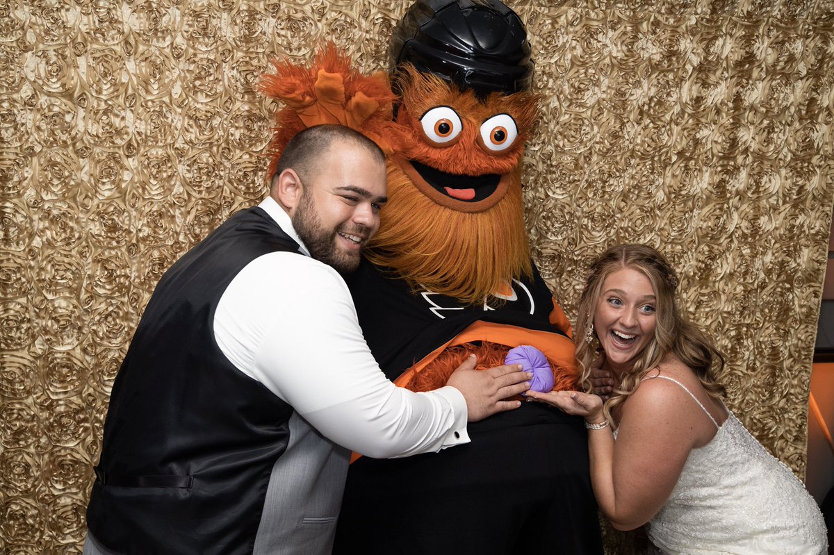 caseyylynnxo's tweet photo. One year ago today, this stud joined us on our big day! @GrittyNHL thanks for the amazing memories 🧡🖤 #gritty we miss you! @NHL @NHLFlyers @GrittyNHL https://t.co/OmF0DXOCmc