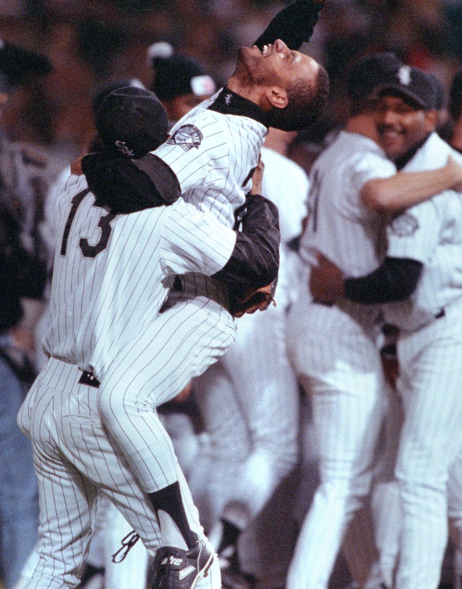 ScottStrazzante's tweet image. All was looking good for the @Whitesox when they clinched the AL West in 1993 but then Bulls' Michael Jordan quit, they lost to the Blue Jays in the playoffs and their magical 1994 season was ended by a strike #characterbuilder @BoJackson @SoxOn35th Photos by @ScottStrazzante