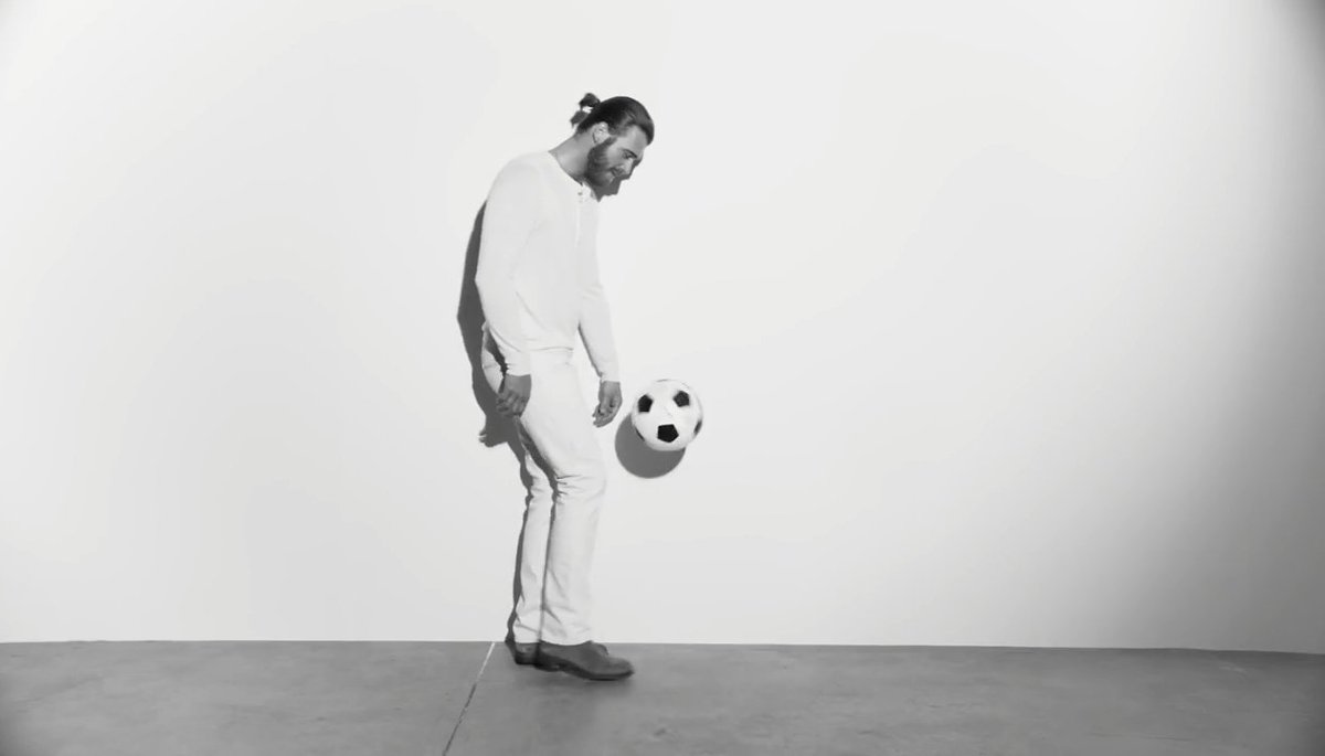k_t_spain's tweet photo. GQ Türkiye ⚽️ backstage 🎬
#KivançTatlituğ #KivancTatlitug 
#GQ #GQTürkiye #tbt 
#MenOfTheYear2016 https://t.co/Y6tFQRBiMS