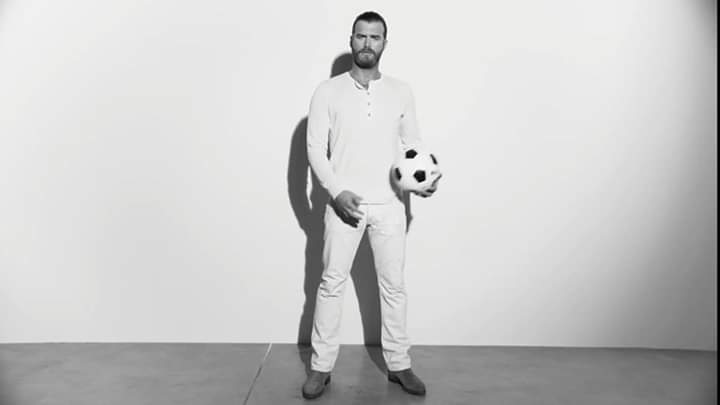 k_t_spain's tweet photo. GQ Türkiye ⚽️ backstage 🎬
#KivançTatlituğ #KivancTatlitug 
#GQ #GQTürkiye #tbt 
#MenOfTheYear2016 https://t.co/Y6tFQRBiMS