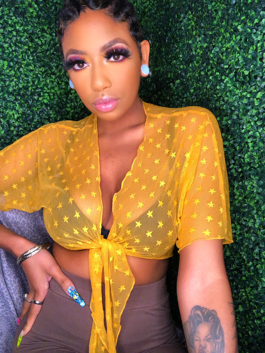 POPnGloss's tweet photo. I stopped waiting for the light at the end of the tunnel and lit that b!$#% up myself! #IAMTHELIGHT 💫🌟 #CEO https://t.co/RKJZXh1ZIs