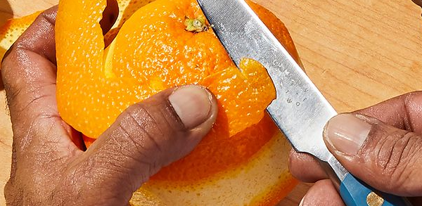 screwhogwarts's tweet photo. @Food52 once you notice the hands are holding a sliced peel against the orange, it can't be unseen 🤣 https://t.co/PfCcLisptz