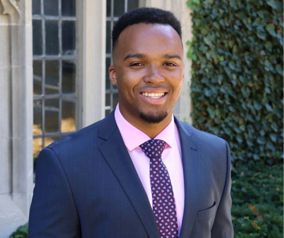 Congratulations to #Princeton’s first African American valedictorian, Nick Johnson!
buff.ly/2SUWFo5