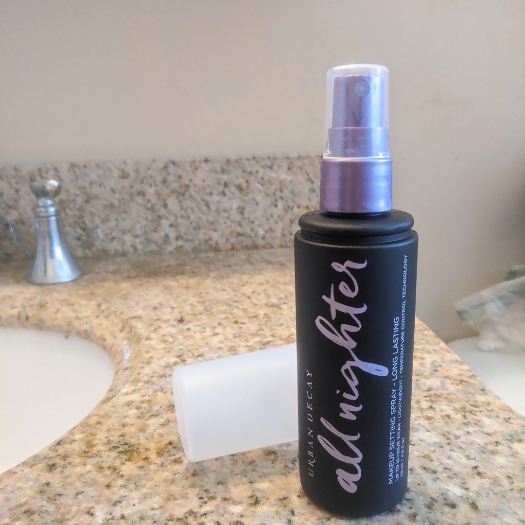 dearestunknown's tweet image. I was so excited to get this in the mail from influenster and try it. I've tried a bunch of setting sprays but none have really been my perfect match. This one has great promise so far 🤞 influenster.com/deeplink/photo…