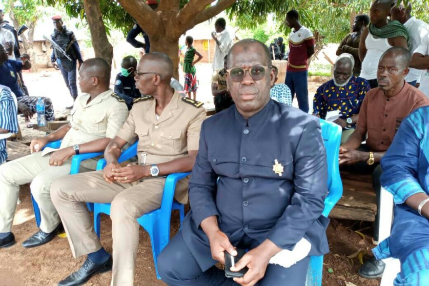 aip_agencepress's tweet photo. Côte d’Ivoire-AIP/Un élu s’implique dans le règlement d’un conflit à Bouna
https://t.co/zAo6RW0BSy https://t.co/o6CLWGA608