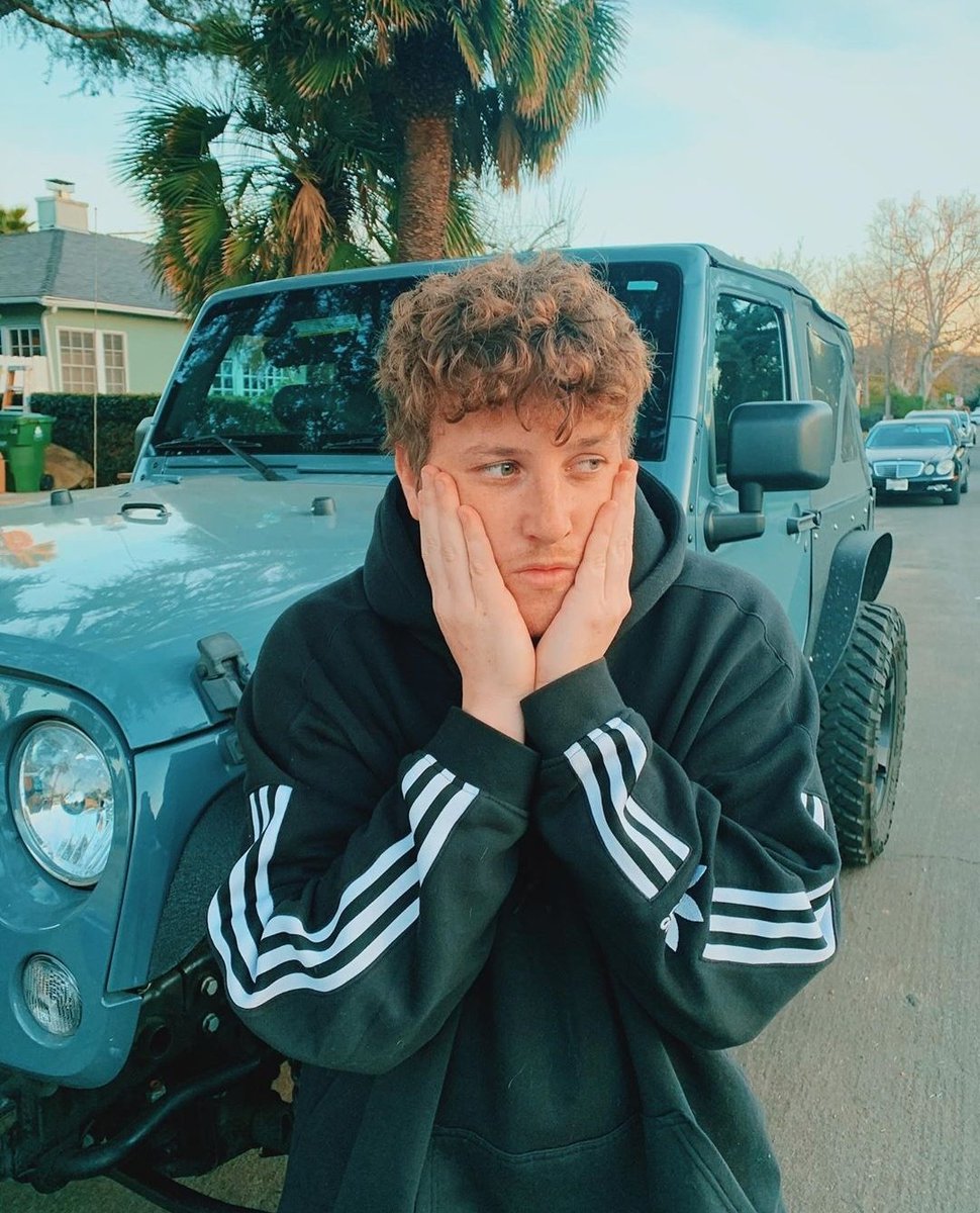 finalsnaps's tweet photo. my heart hurts. you are so so loved. we will miss you corey. forever in our hearts. https://t.co/qzX5nGY90W