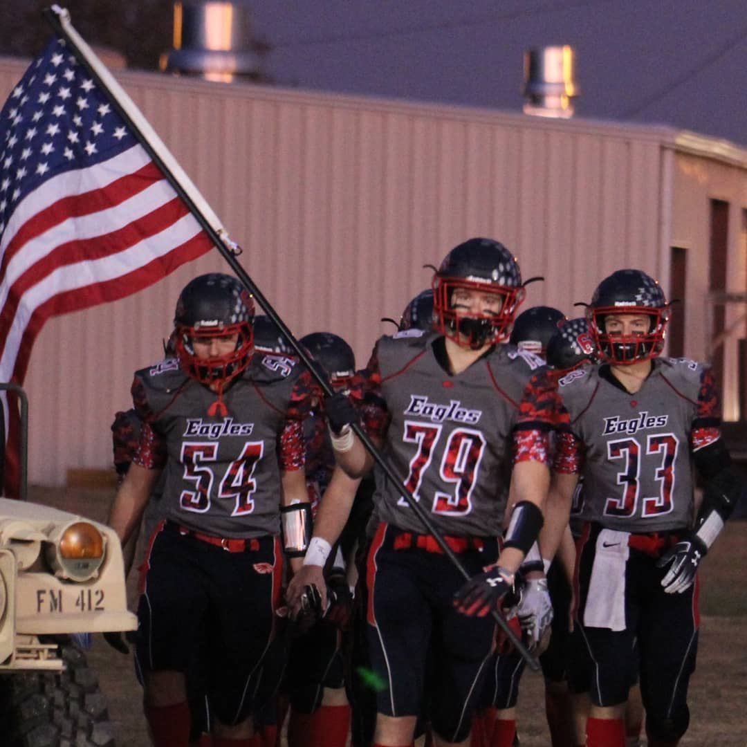 coachsteinbrock's tweet photo. Sr. Captain @epic7913 thanks for the memories! Best of Luck! #FAMILY 

https://t.co/xeBfQiIzlD https://t.co/yKgniERTxA