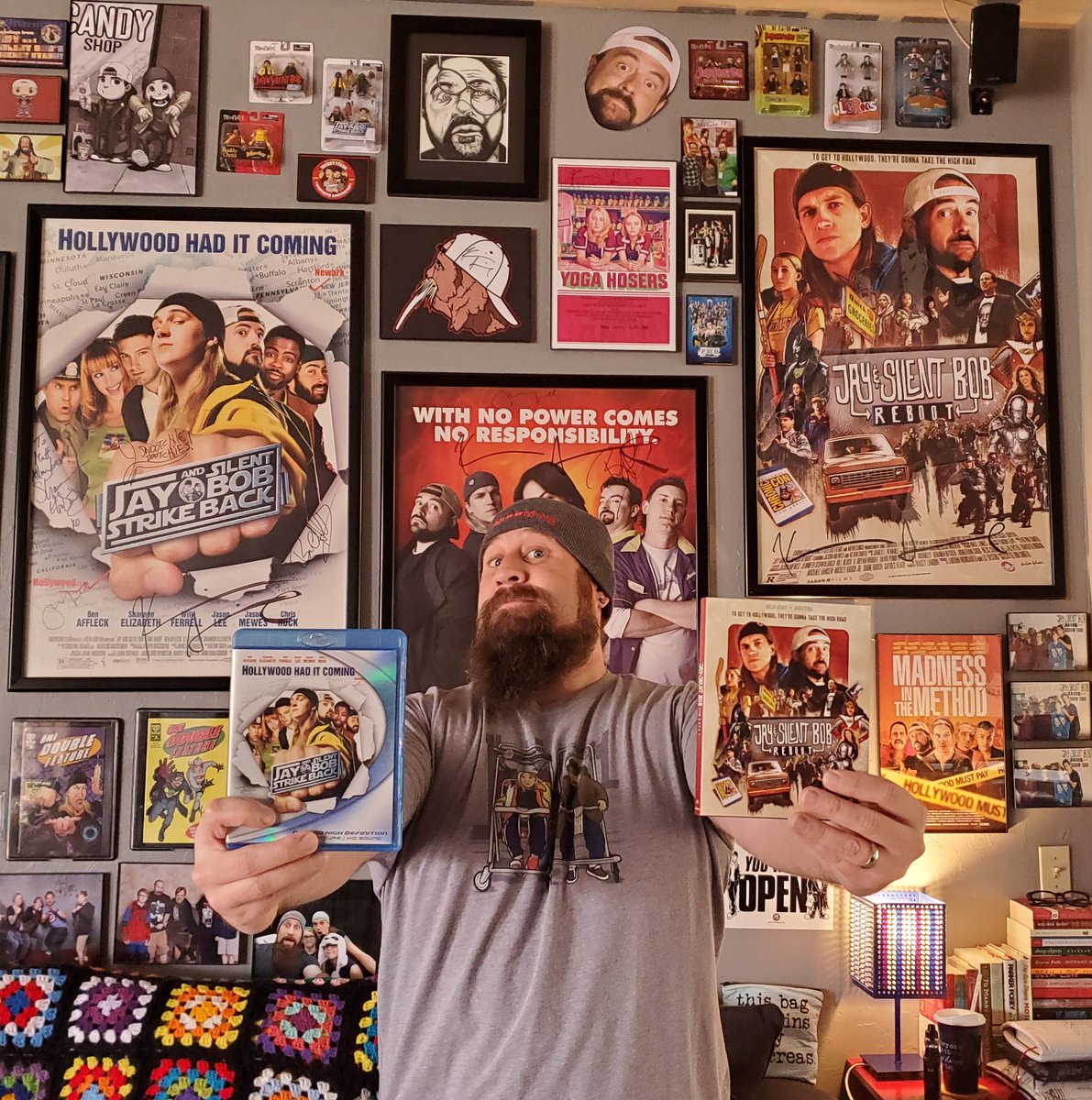 I'm ready for tonight's #JayAndSilentBob Double Feature #QuarantineWatchParty of #JayandSilentBobStrikeBack and #JayAndSilentBobReboot are you?