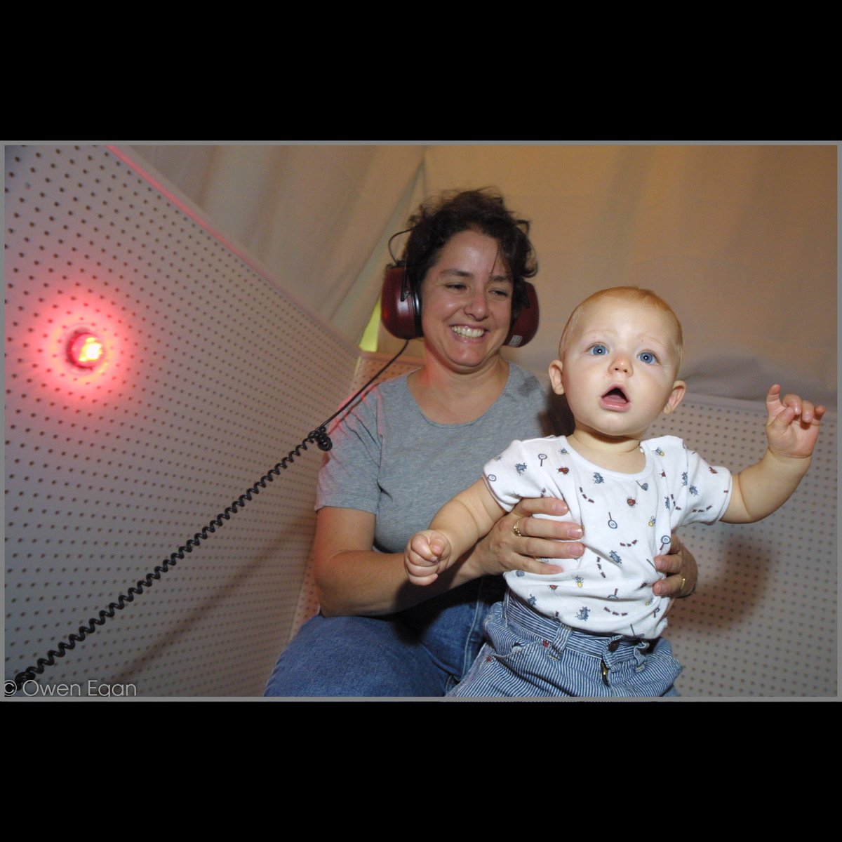 owenegan's tweet photo. Batch #4 of my McGill photos has just landed:
https://t.co/JNZCaUNuUC

Here, Reid LeBlanc grooves to the beat at Prof. Linda Polka's lab. He and his mom Daphne Ducharme were in a study on how babies perceive music.

#mcgilluniversity #mcgill #mcgillalumni https://t.co/loxAov2fuz