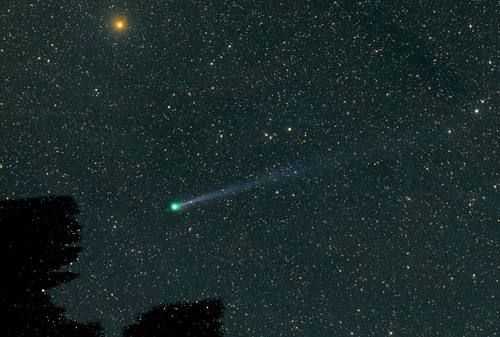 В какое время можно увидеть комету. Комета c2009r1. Комета Макнота (c/2006 p1). Астрономический символ кометы. Комета 2009 фото.