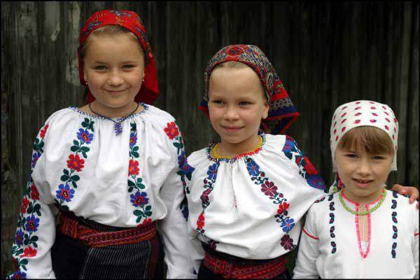 visegrad24's tweet image. "We Hungarians have a different way of thinking. 

Instead of just numbers, we want Hungarian children. 

Migration for us is surrender.”

Hungarian Prime Minister Viktor Orbán 🇭🇺