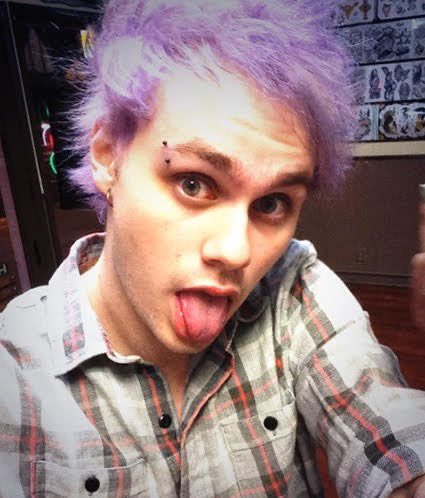 mgcthings's tweet photo. michael’s eyebrow piercing appreciation tweet https://t.co/mGLrpODJko