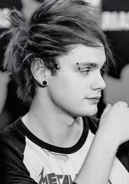 mgcthings's tweet photo. michael’s eyebrow piercing appreciation tweet https://t.co/mGLrpODJko