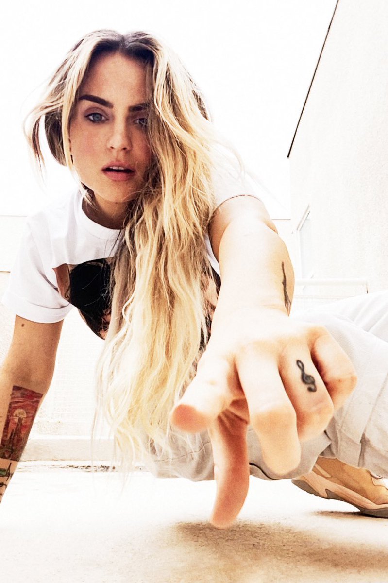 iamjojo's tweet photo. #1 album on the Billboard R&B Chart! thank you thank you thank you thank you! LETS MFING GOOOOOOOOO LETS GROWWWWWWW. more music to come. til then, keep streaming and sharing. i love u madly and appreciate you beyond!!!! 🤍🤍🤍🤍🤍🤍🤍🤍🤍🤍🤍 #goodtoknow https://t.co/09kLr7L3qH