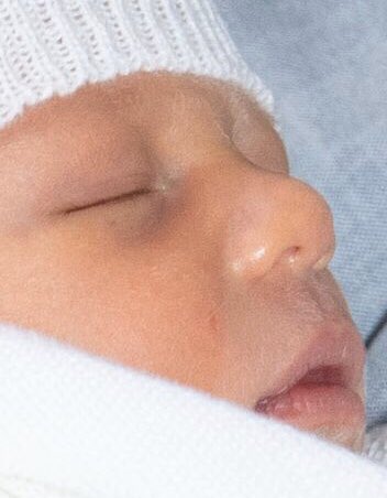 Amanda04091294's tweet photo. Meghan and Harry use DOLL! This DOLL! 🧐 https://t.co/pekYXNSJ8v
