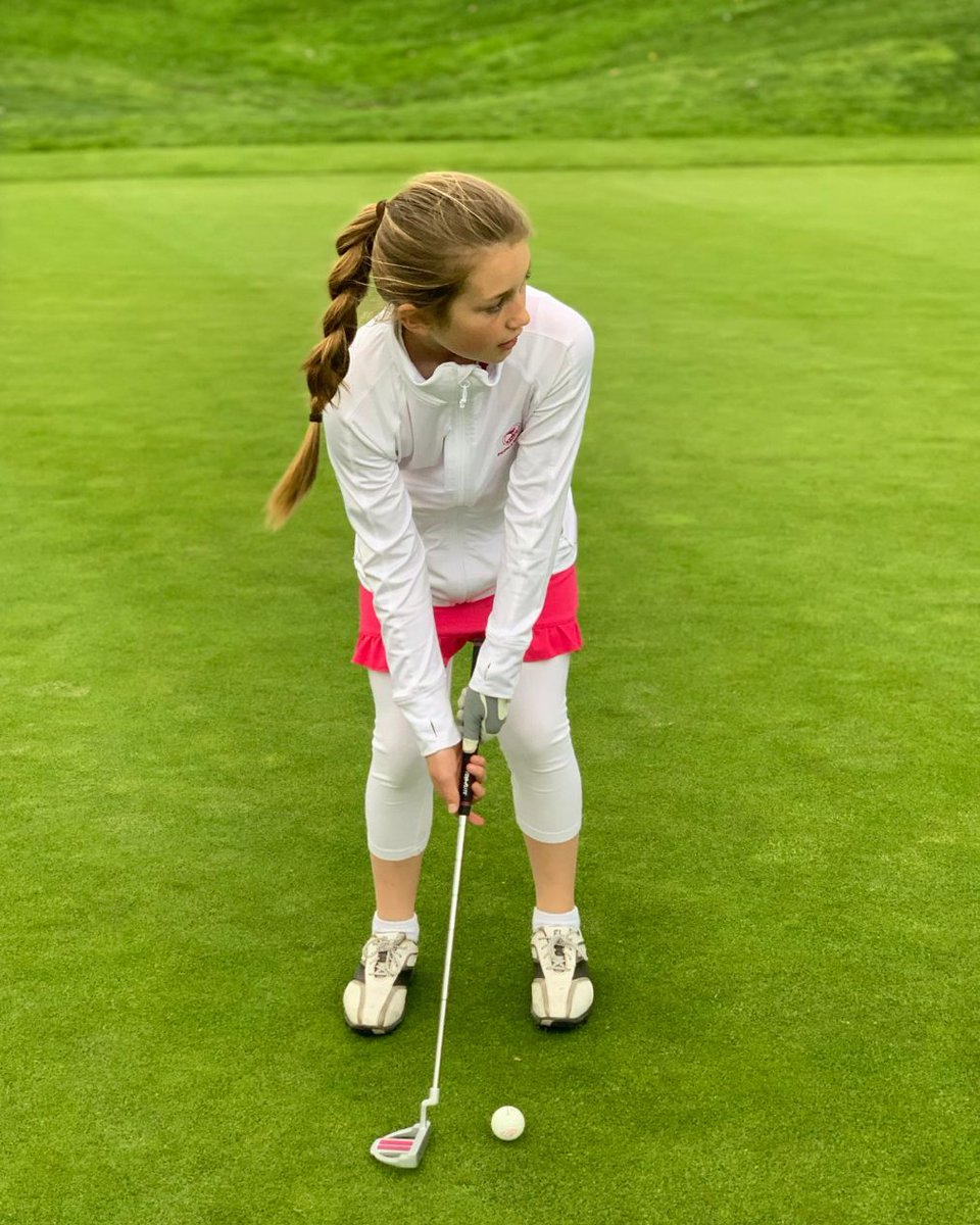 SMFSchools's tweet photo. 4th grader Tess keeps active playing golf! ⛳️ “Foreeee!” #MoveItMonday #VirtualSMFSpiritWeek #BulldogPrideOnline https://t.co/iSP83rY1N2