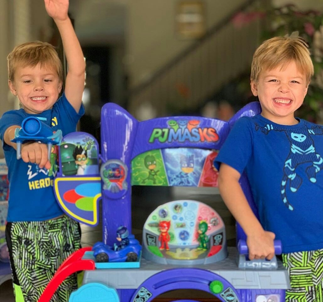 🛴Jr Sonny & Storm Fields-DiLaurentis🛴 (@jrsonny_storm) on Twitter photo 