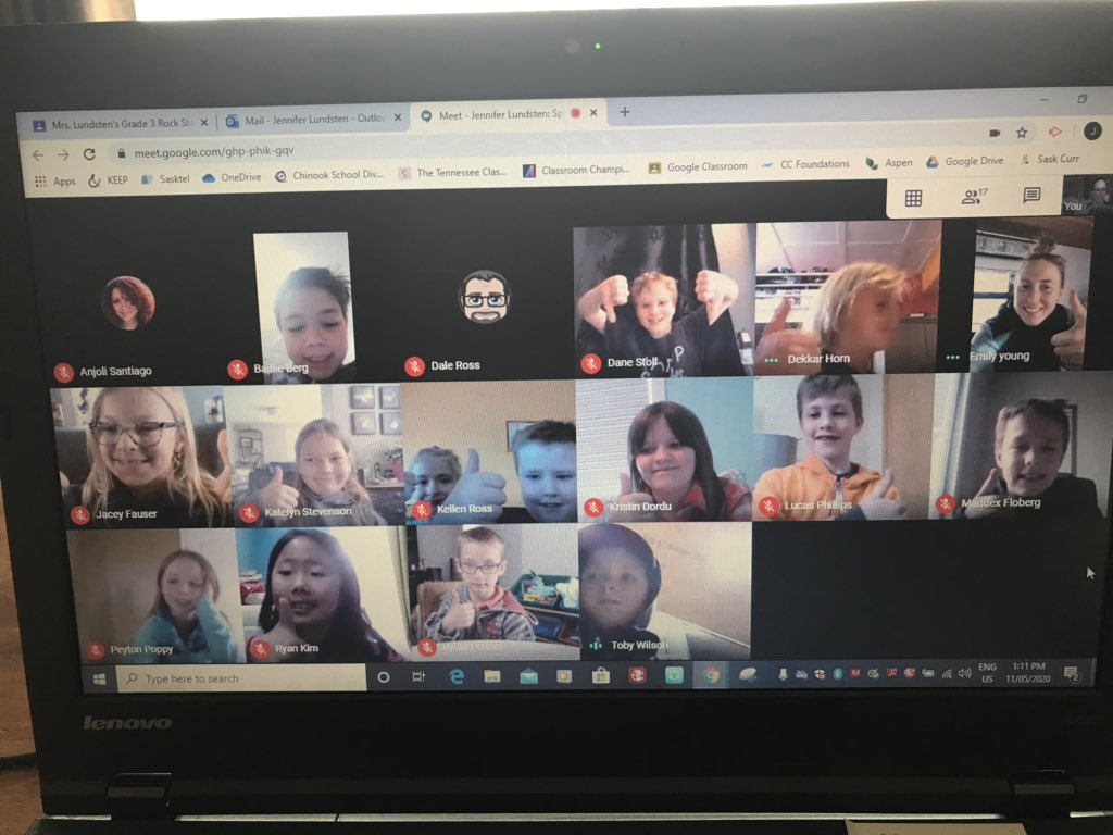 JennLundsten's tweet photo. Thank you @youngone2016 for a great year of Classroom Champions. Thank you for you time, energy and enthusiasm for our students. Your future students will be blessed to have you as a teacher ❤️@ShaunavonPublic @ChinookSD @ClassroomChamps https://t.co/sysyR1hujh