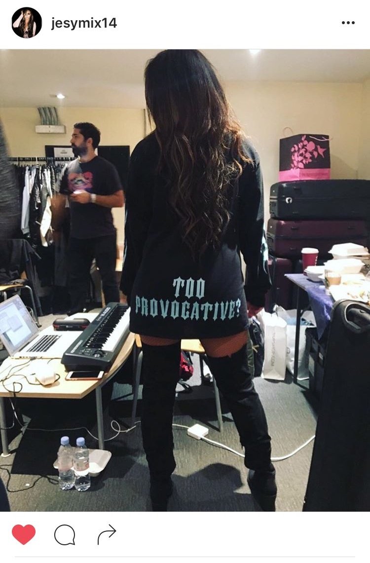 jadevotion's tweet photo. jesy FUCKING nelson https://t.co/XINjrQGSBo