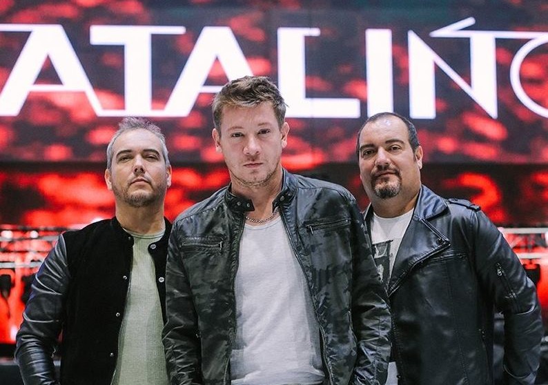 Te invitamos a conocer "El regalo", que nos dejó <a href="/natalino_ofi/">Natalino Oficial</a> , en el día de la madre ❤️ bit.ly/3fB4ut7