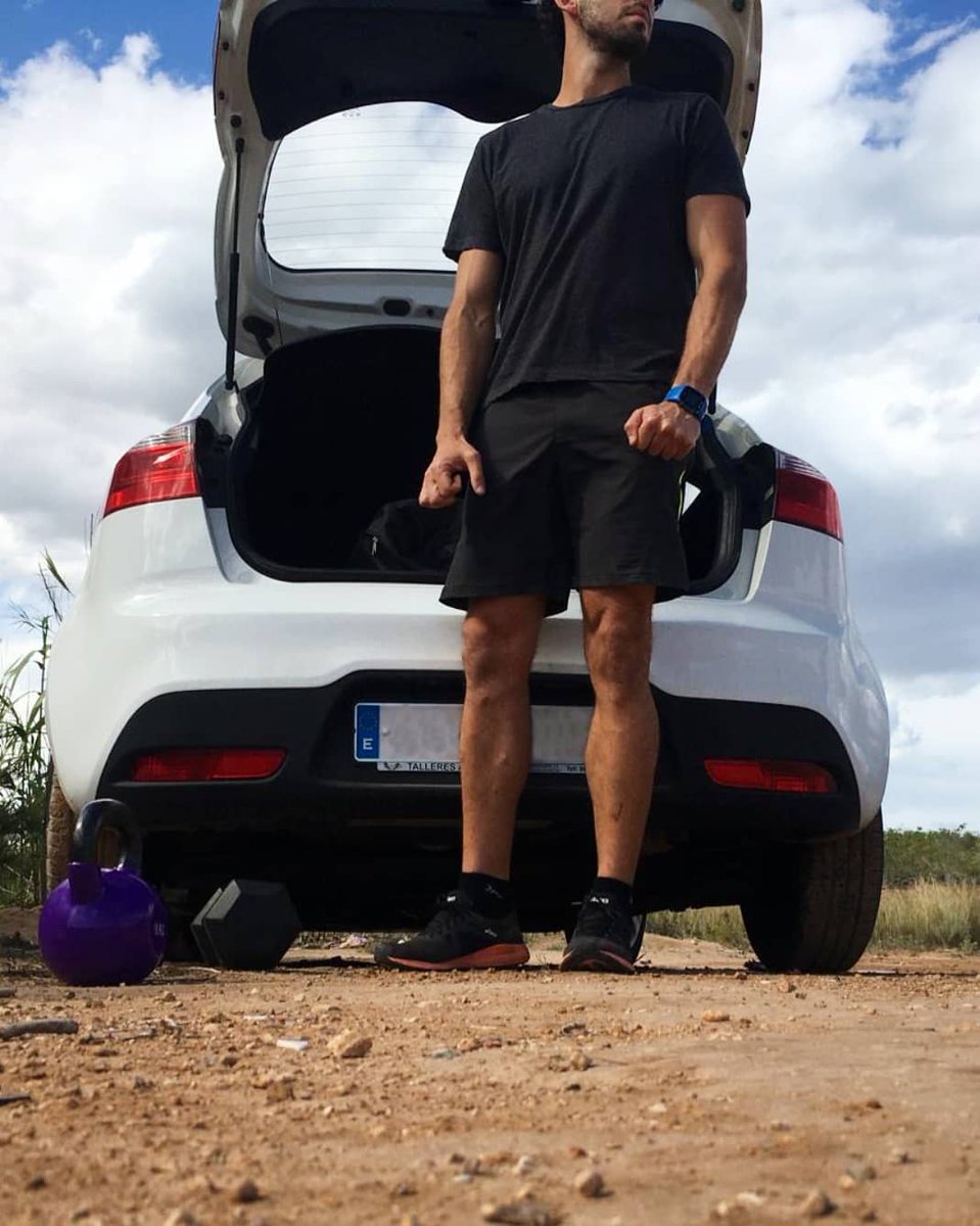 PacoCandela19's tweet photo. Otro día más, otro día menos... Seguimos entrenando duro y con buenísimas sensaciones 💪🏼🏃‍♂️ https://t.co/kGXdA0O6ME