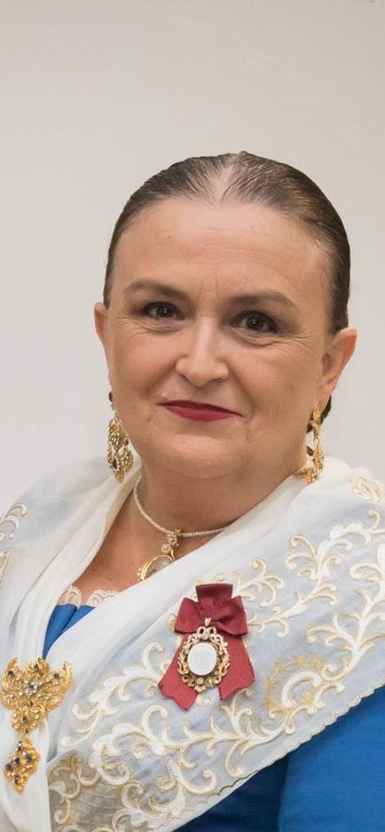 Una vez cerrado el plazo de presentación de candidaturas para President@ de la Comisión, tenemos el gusto de comunicar que ha sido reelegida presidenta para el ejercicio 2020 - 2021 Amparo Prats Chacon, siendo este su 
   ‼️ ‼️decimoprimer año ‼️‼️
Nuestra más sincera enhorabuena