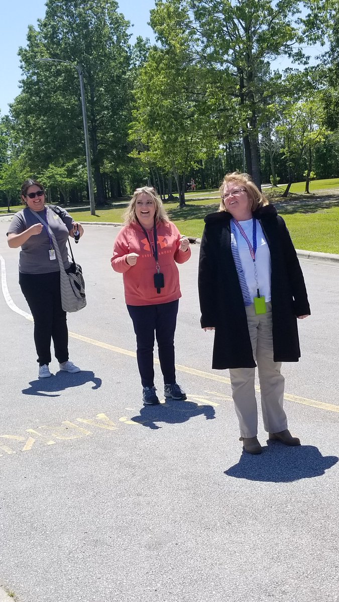 HFirsties's tweet image. Fun times last week at HCE during Teacher appreciation week!
@GatorAdventures