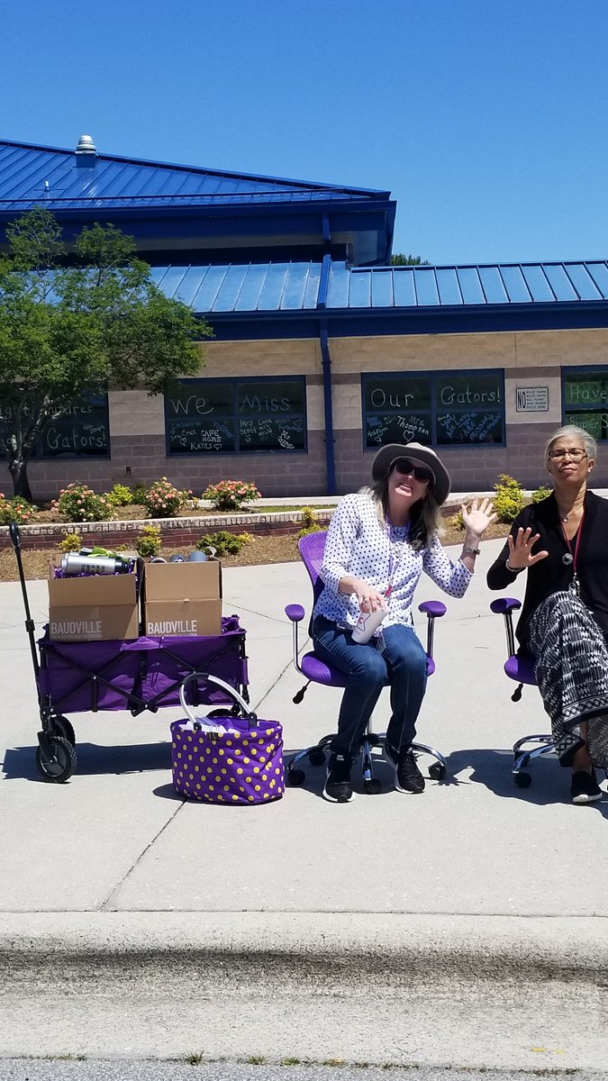 HFirsties's tweet image. Fun times last week at HCE during Teacher appreciation week!
@GatorAdventures