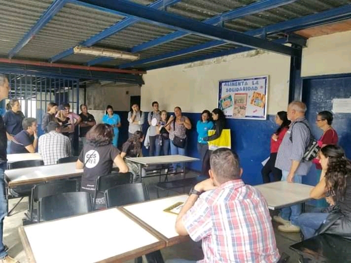 CaracasVFyA's tweet image. Todas nuestras iniciativas ante la pandemia pueden echarse por tierra si nuestro personal no tiene una remuneración justa. #DocentesConSalarioDignoYa