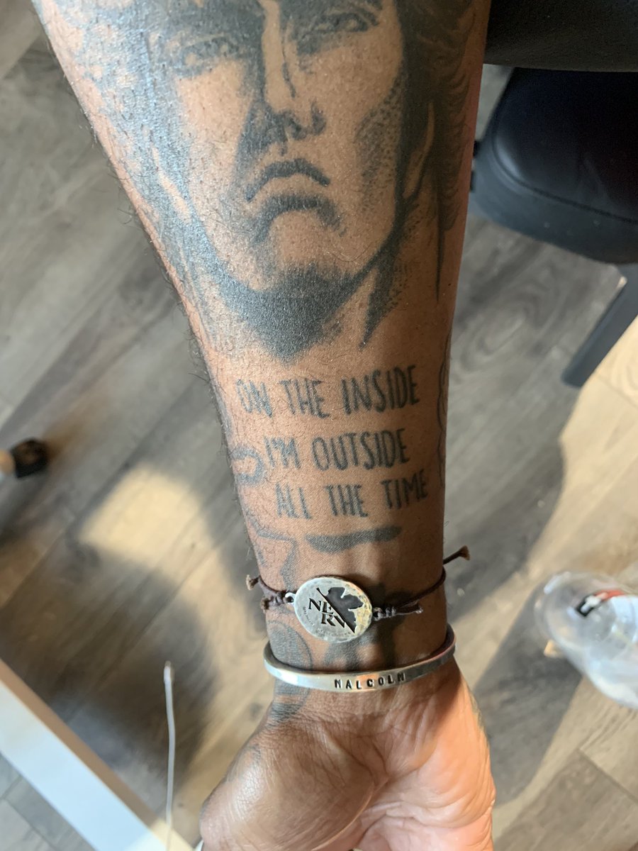 Thundercat's tweet image. Faces