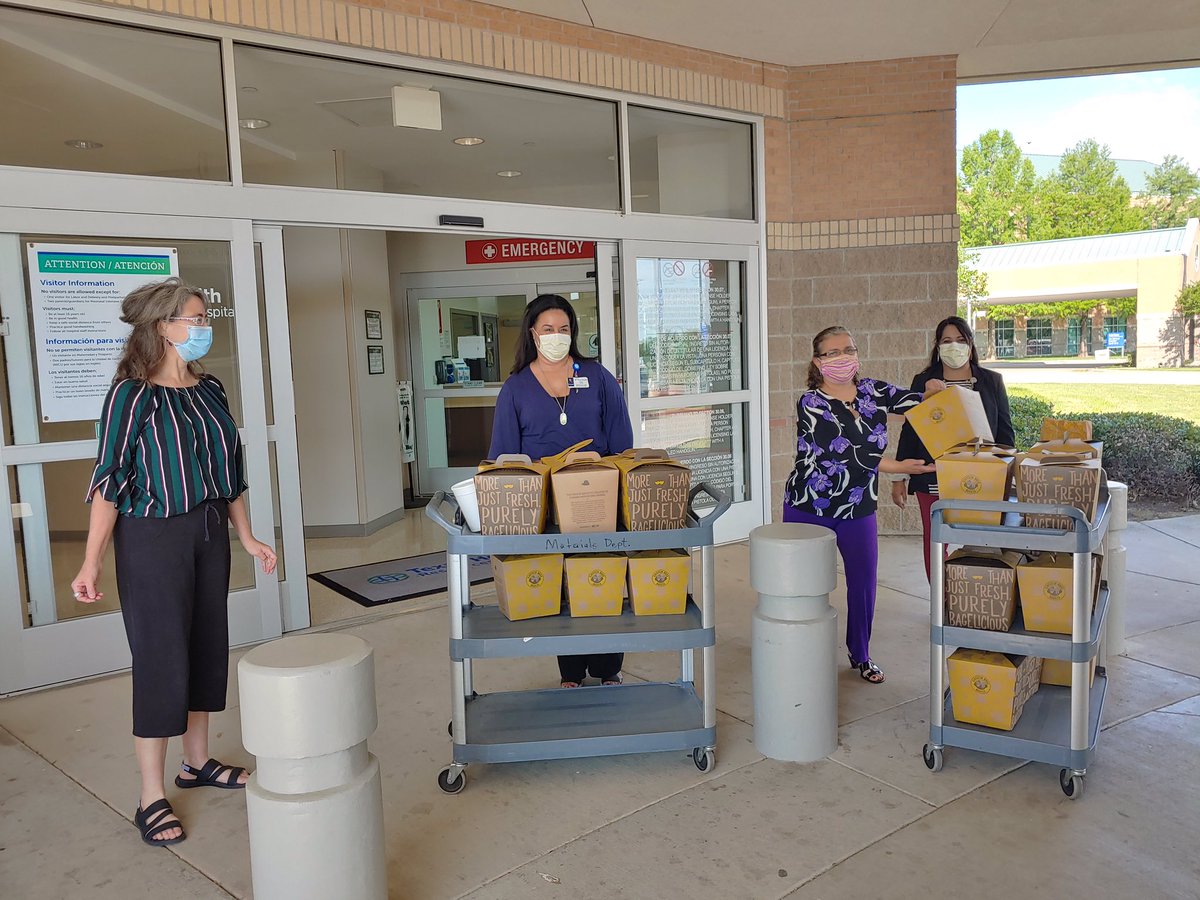 LarkspurTC's tweet photo. We at #LarkspurTwinCreeks were honored to be able to provide 300 Bagels and Cream Cheese from @EinsteinBros ti the staff at @texashealth in Allen as our way to celebrate them during Hospital Week

We would like to thank all the medical workers in #Texas &amp; across the #USA 🥯🇺🇸 🥯 https://t.co/Gp5ipq2Ap2