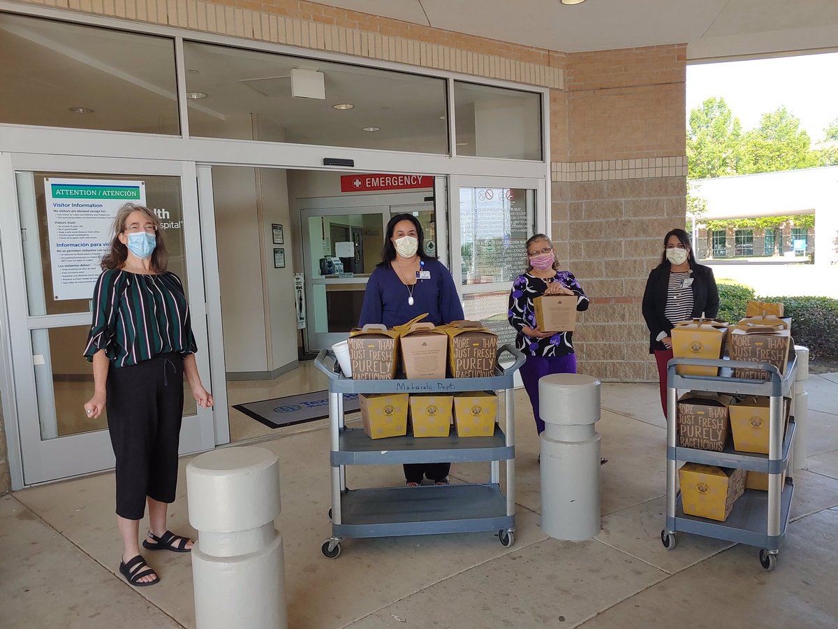 LarkspurTC's tweet photo. We at #LarkspurTwinCreeks were honored to be able to provide 300 Bagels and Cream Cheese from @EinsteinBros ti the staff at @texashealth in Allen as our way to celebrate them during Hospital Week

We would like to thank all the medical workers in #Texas &amp; across the #USA 🥯🇺🇸 🥯 https://t.co/Gp5ipq2Ap2