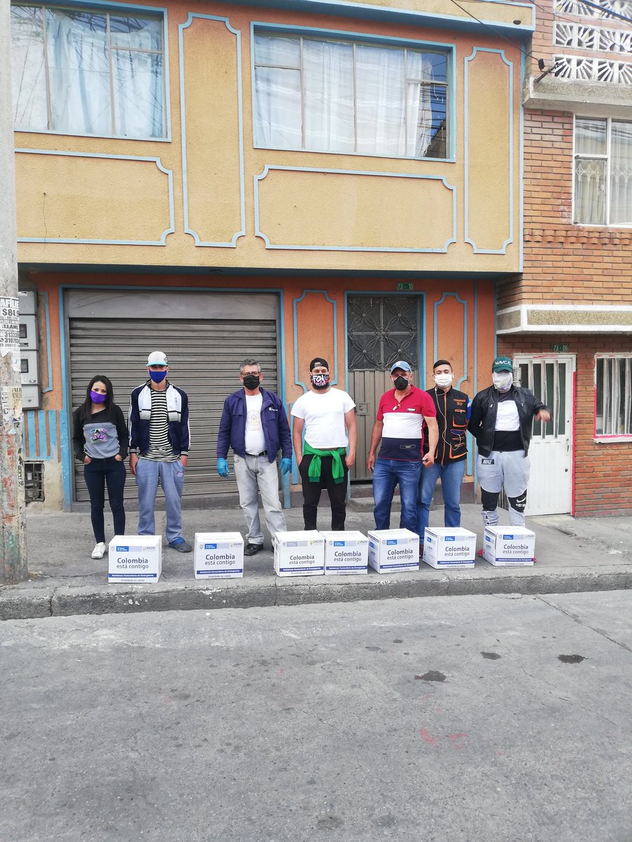 BicitaxisB's tweet photo. #elhambrenodaespera
Hoy nueva mente se cumple un sueño de poder ayudar al más necesitado mil gracias a todos los que hacen pocible que esto suceda https://t.co/ht0PaMN0ZB