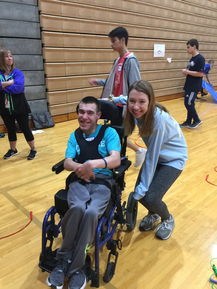 olatheeastIPS's tweet photo. Today’s OE IPS 2020 Senior Spotlight goes to... Krista Else! @KristaElse just radiates positive energy and it shows through when you watch her work with any one of our students. Krista thank you for dedicating so much of your senior year to us! You will be incredibly missed! 💕 https://t.co/YTyZoH5Ouc