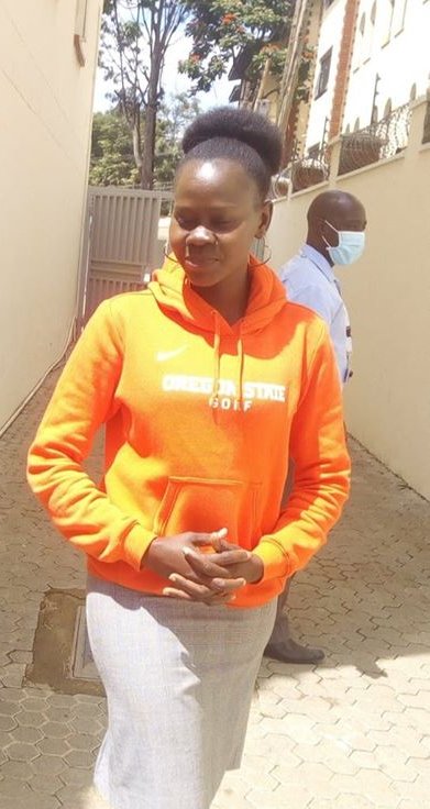 Mulembe_FM's tweet photo. Wefwalire ebimanulwa bia Nyasaye?
Eshiasia shia inyanga: Abaefeso; 6:17-20.
 #TSIKHABIMUMABWIBWI Khu @Mulembe_FM 
ninasi @grace_nelter 
 Khuchaka saa kumi khuula saa kumi na mbili. @VeroveshVero https://t.co/laWfxswaSx