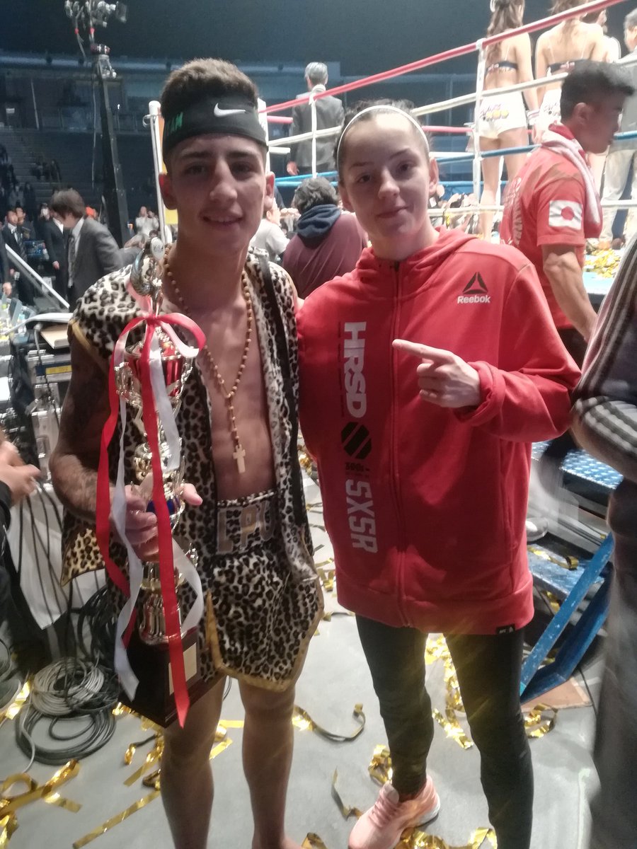 Ikauyoli1370's tweet photo. 少しずつ🆙
2018年
アレックス・リーバス
#AlejandroRivas
当時17歳
グローブ🥊をつけてないと
楽しいやんちゃ坊主😄
#TeamJesusCabello https://t.co/ZxXONhMqyz