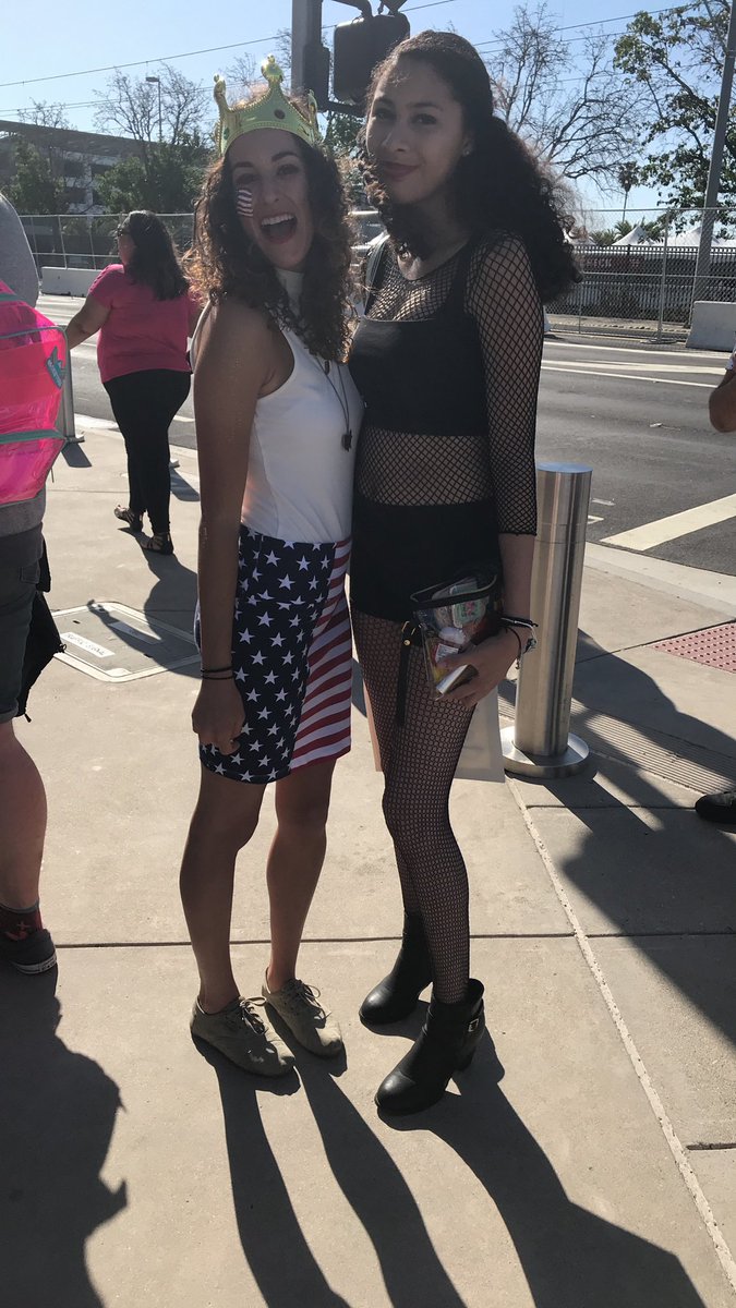 ezepeze11's tweet photo. TAYLOR SANTA CLARA. 2 YEARS AGO TODAY. @taylorswift13 @bellamystaylor #reptourthrowback #thememz https://t.co/FvruBXoo7X