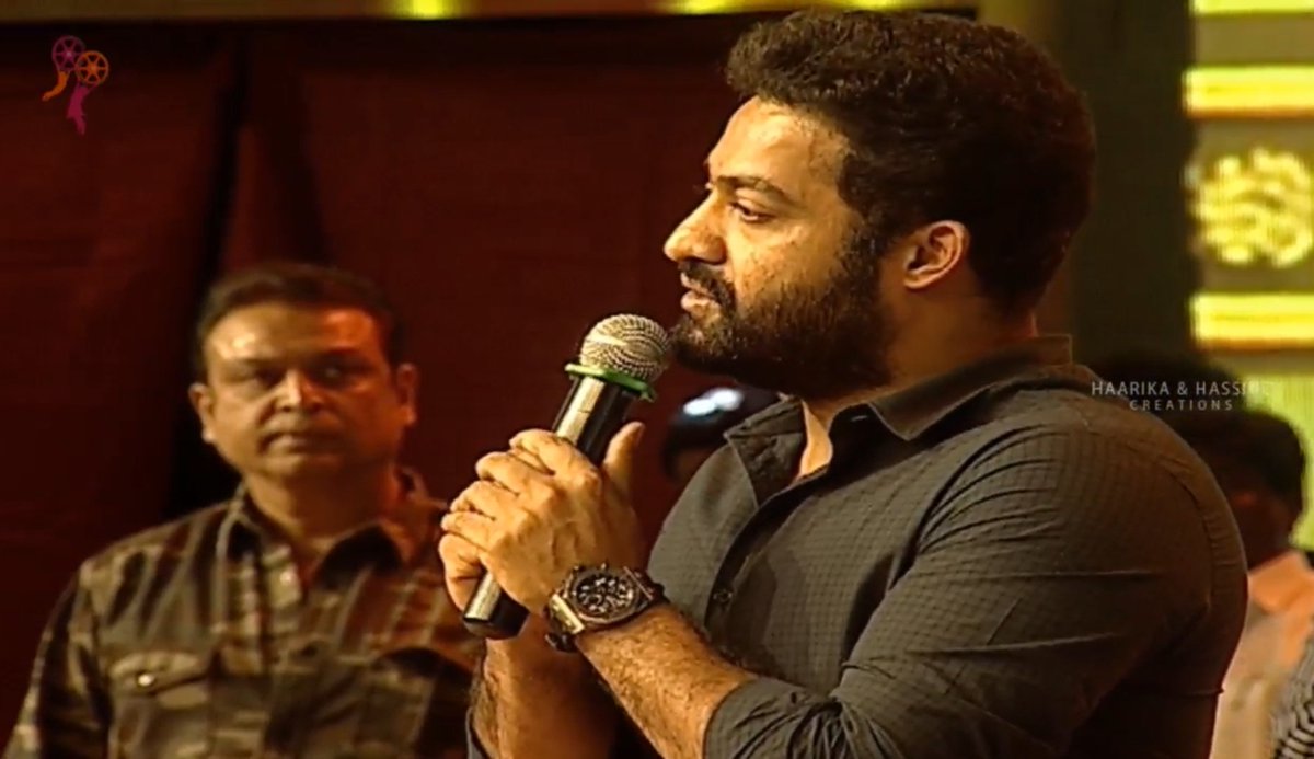 KurnoolJr's tweet photo. #HappyBirthdayNTR 
 @tarak9999
#NTRBirthdayTrendOnMay19th 
@tarak9999 @NTRArtsOfficial @NTR2NTRFans @worldNTRfans @worldNTRfans @KurnoolJr @JrNTRFanTrends @JrNTRDevotees @JrNTR99999 @JrNTRFansOffl @JrNTRFansOffl @FansClubNTRJr @KurnoolJr 
Follow chesthe pakka follow chesta https://t.co/X3lVLbJZwS