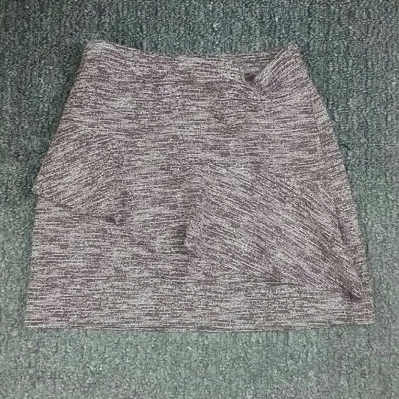 PoshBarbie83's tweet photo. So good I had to share! Check out all the items I'm loving on @Poshmarkapp #poshmark #fashion #style #shopmycloset #anthropologie #clothstone #loft: https://t.co/Y3tI4zbIfz https://t.co/z6qMdWKcsV