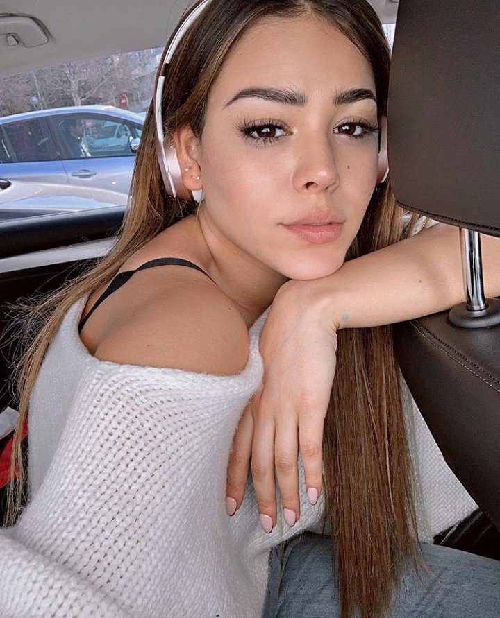 LxtinoGang's tweet photo. Sebastian Yatra y Danna Paola han registrado una canción en conjunto titulada “No Bailes Sola”. Ansiosos para este tema? https://t.co/9PjfSb5EGp