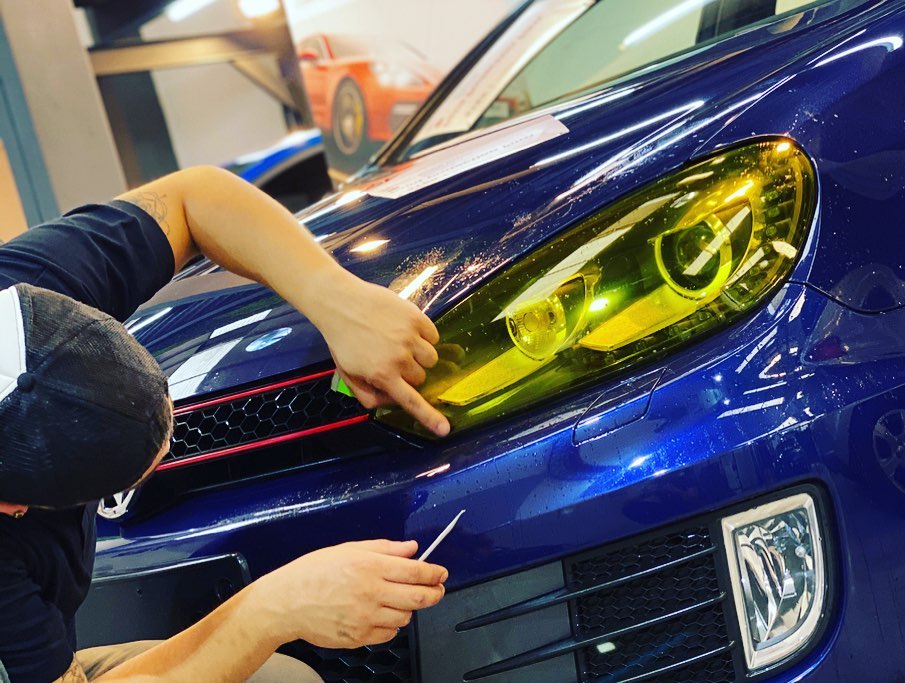 detailmania's tweet photo. Así con toda la facha y encima super protegido gracias a DYNOfancy, el PPF coloreado de @stekargentina #QuedoEspejo #FanDelBrillo #DetailingArgentina #CarDetailing #QuedateEnCasa #Stek #FilmsProteccion #StekArgentina https://t.co/gKSmBXUm1C