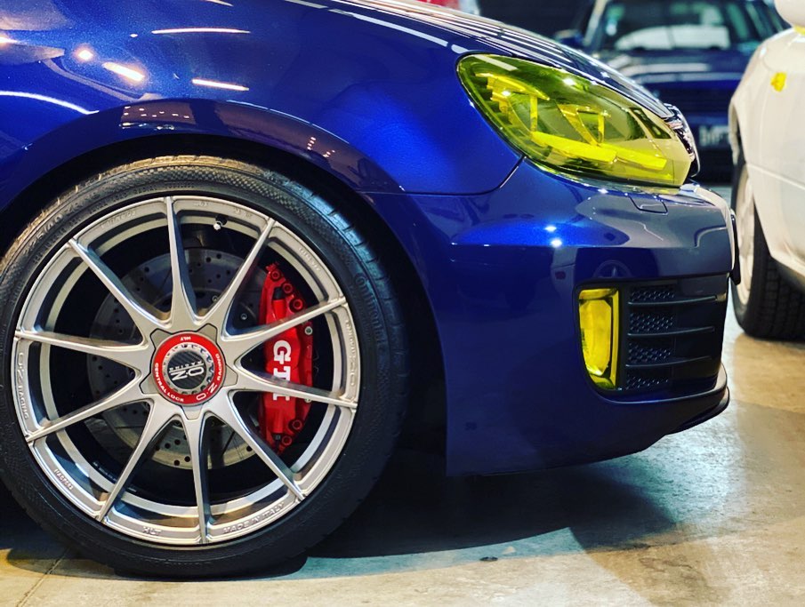 detailmania's tweet photo. Así con toda la facha y encima super protegido gracias a DYNOfancy, el PPF coloreado de @stekargentina #QuedoEspejo #FanDelBrillo #DetailingArgentina #CarDetailing #QuedateEnCasa #Stek #FilmsProteccion #StekArgentina https://t.co/gKSmBXUm1C