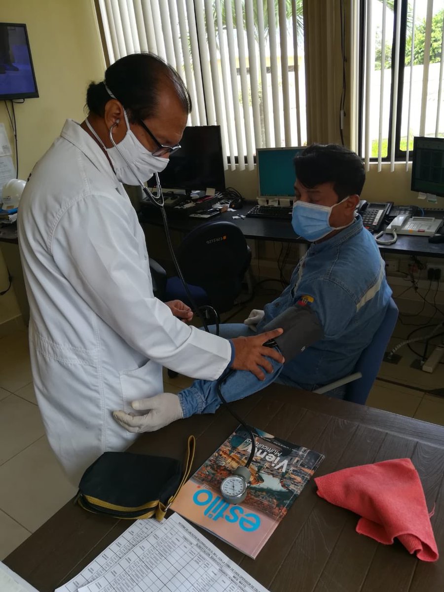 CELECEPOficial's tweet photo. Personal médico de la zona suroccidental de @EcTranselectric realiza controles periódicos de salud a sus operadores. Hoy se efectuaron visitas a las subestaciones Milagro, Durán (Guayas) y Babahoyo (Los Ríos), para prevenir cuadros asociados a #COVID-19. #SectoresQueTrabajanPorTi https://t.co/CbGDYMOhuu