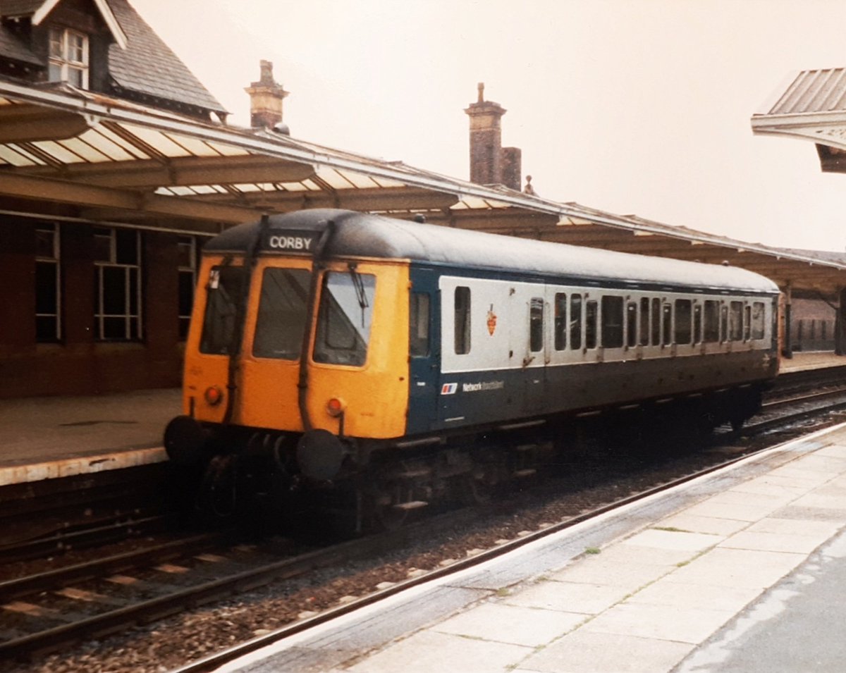 holtona72's tweet photo. #MMLMonday
Final pics 1988 & 87. InterCity HST on the slow lines at Glendon Jn passing 20s in an engineering possesion on the main. Bubble car at Kettering on the newly reinstated Corby shuttle services.
@thesatnav89 @Andym13 @WilsonBone @MrDeltic15 @LeicsCAMRA_SC @railcamlive https://t.co/qZcJTIQ563