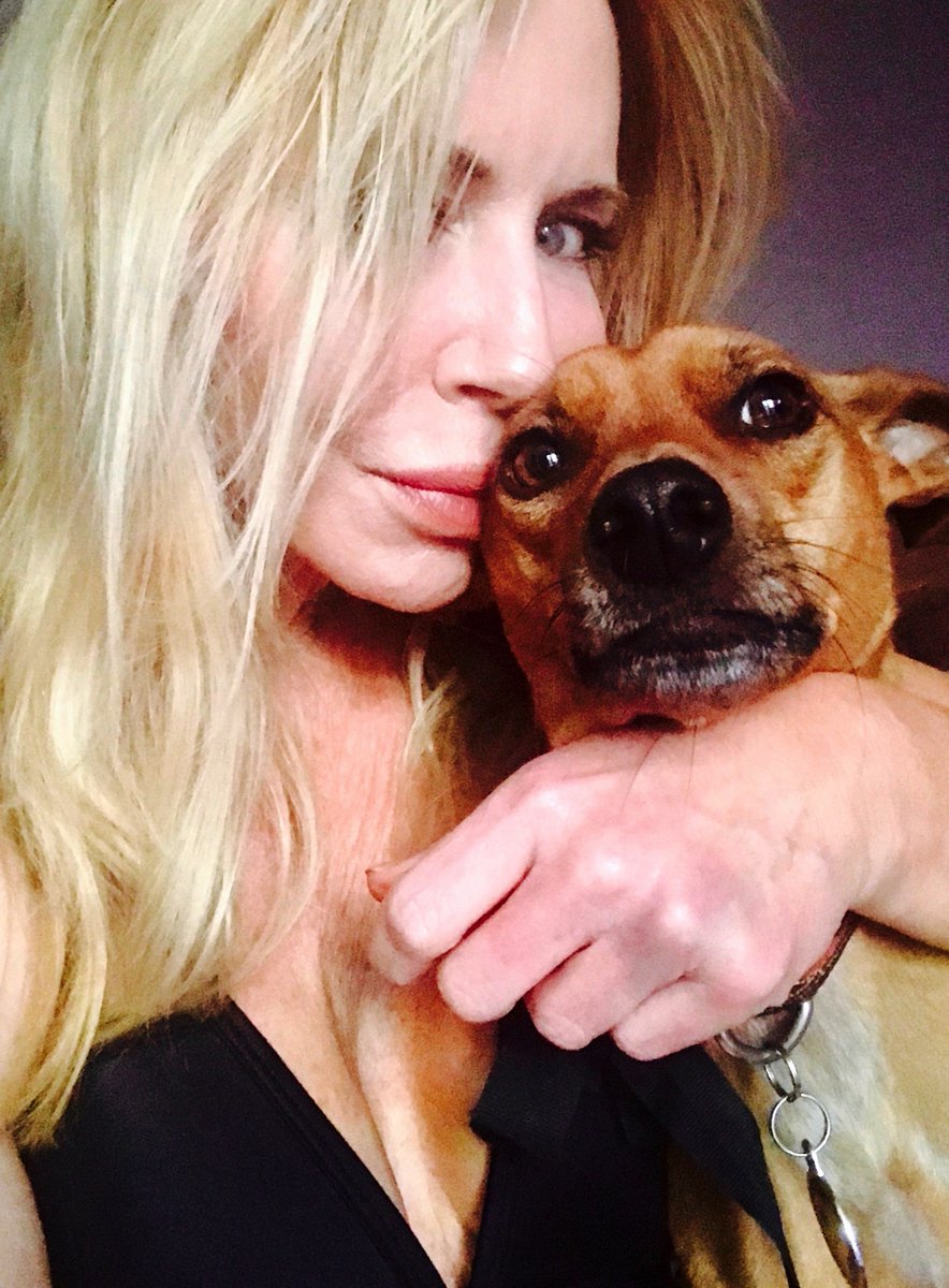 fightbabe's tweet photo. Wishing everyone a beautiful week ahead! Happy Monday!!! https://t.co/dXVAPRbQqF