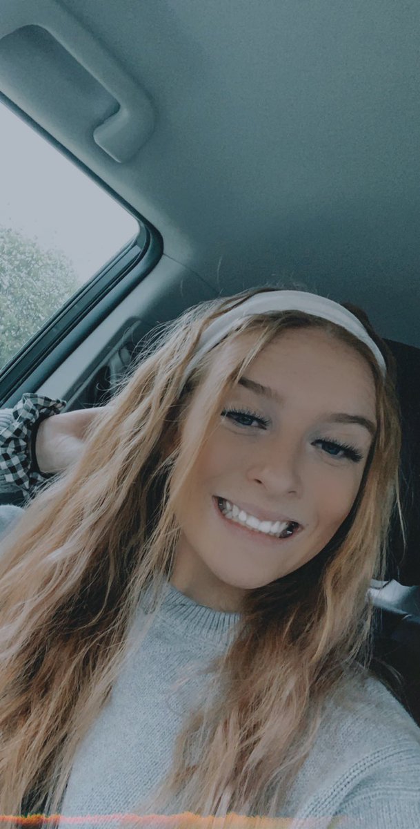 jonae_hamilton's tweet photo. hi it’s me again🍭🦋💗 https://t.co/DdiKXsAKwq